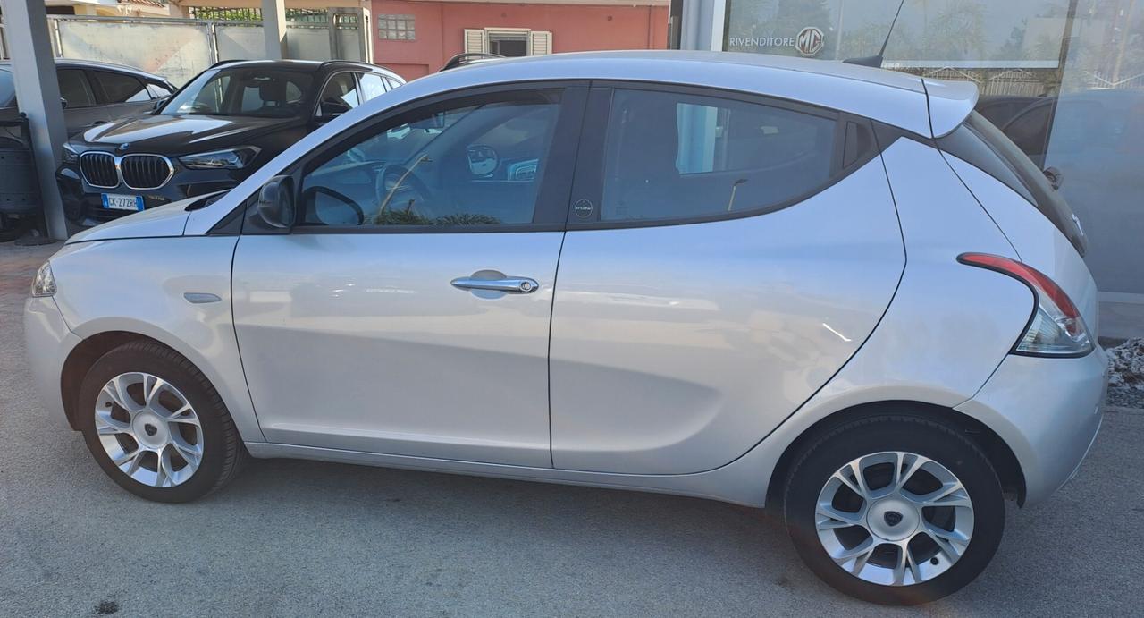 Lancia Ypsilon 1.2 69 CV GPL Ecochic Gold 2021