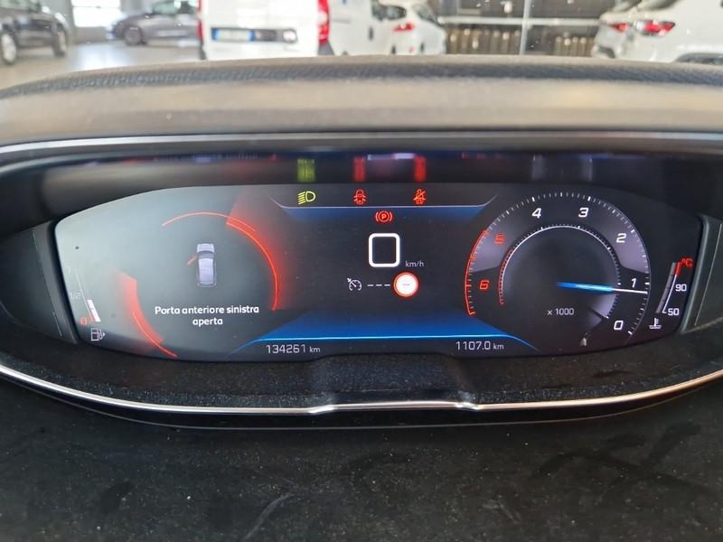 PEUGEOT 3008 BlueHDI 130 S/S Active Business