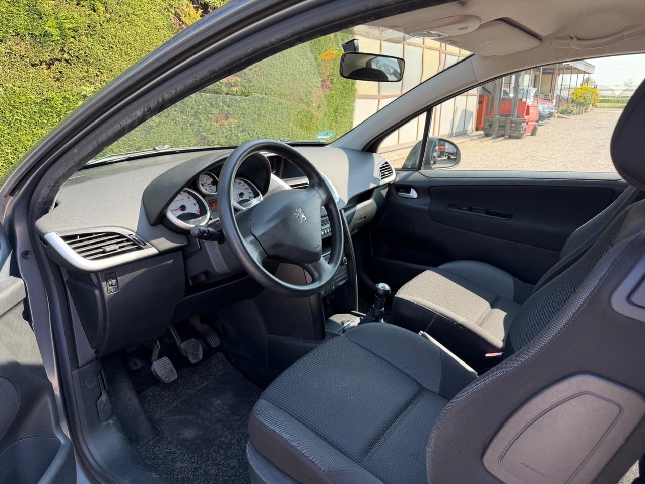 Peugeot 207 1.4 8V 75CV 3p. X Line