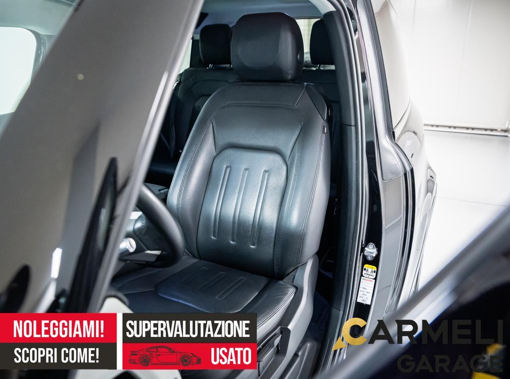 Land Rover Defender VII 2020 90 90 3.0D I6 200 CV AWD Auto X-Dynamic S