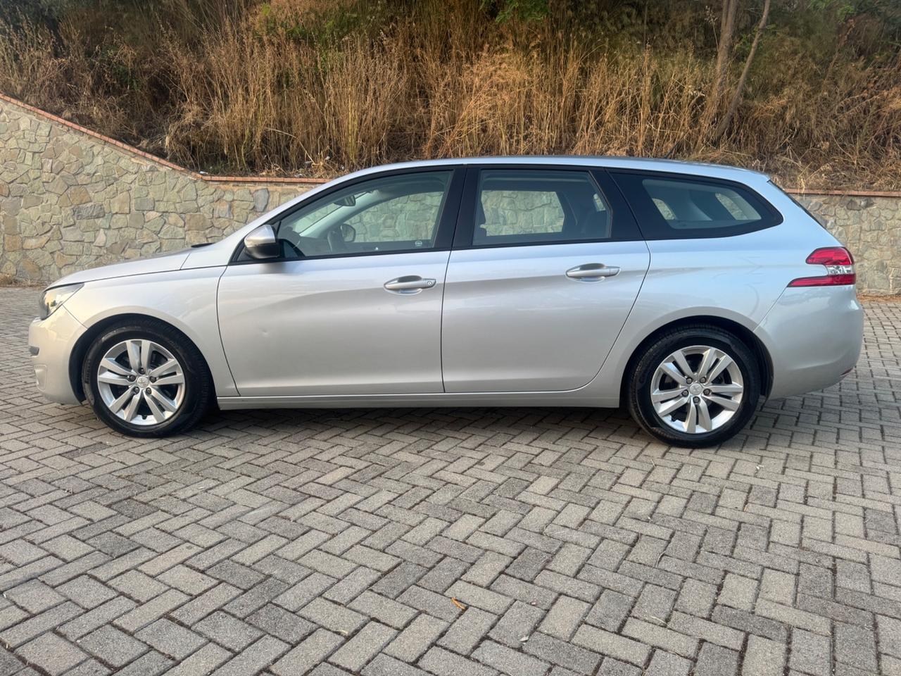 Peugeot 308 1.6 HDi 92Cv Business Sw 2015