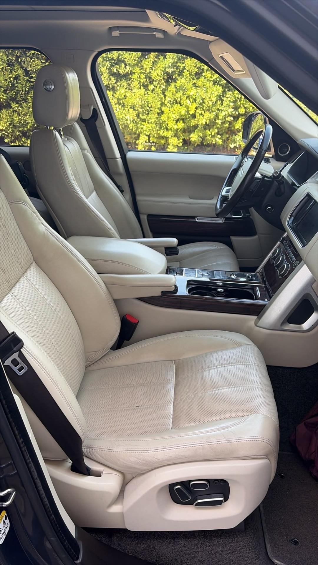 Land Rover Range 4.4 SDV8 Vogue LWB