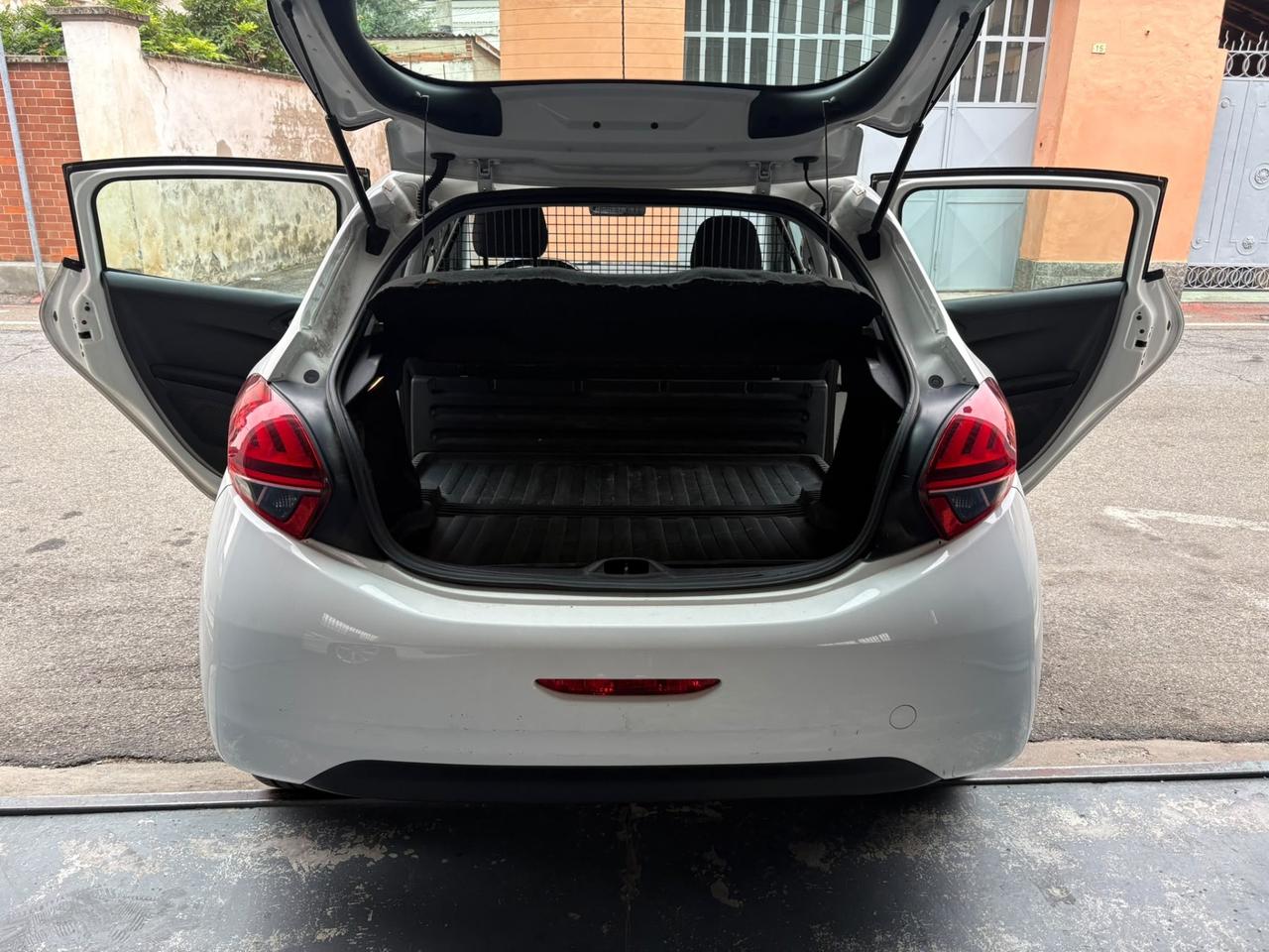 Peugeot 208 BlueHDi 75 5 porte Van Active