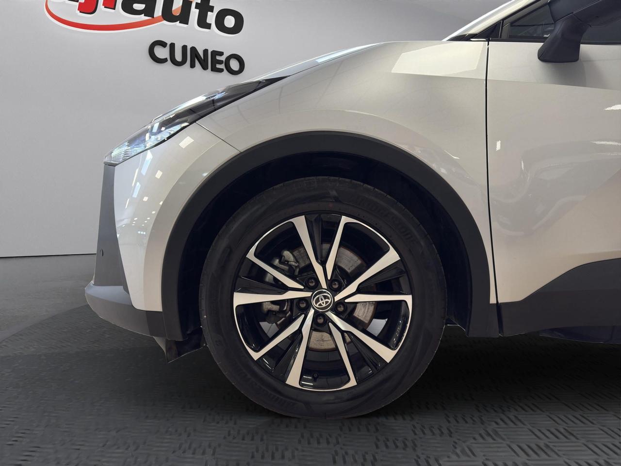Toyota C-HR 2.0 phev Trend eco fwd e-cvt