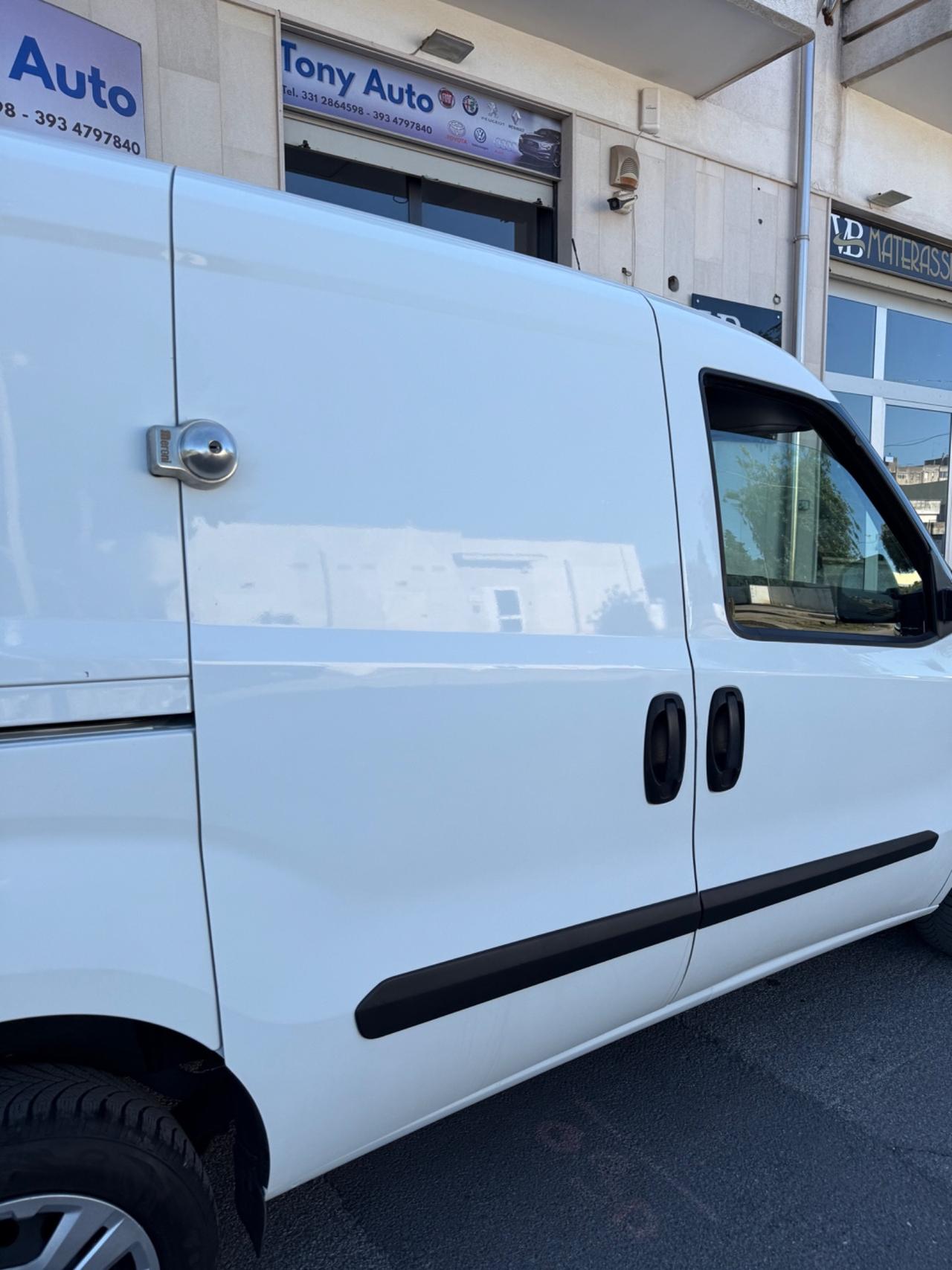 Fiat Doblo MULTIJET, 3 POSTI CON NAVIGATORE,BLUETOOTH,SCHERMO TOUCH,ANDROID AUTO