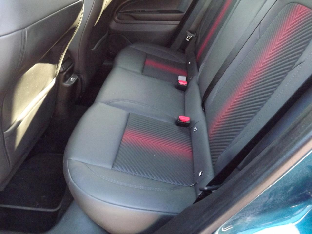 Alfa Romeo Junior 1.2 136 CV Hybrid eDCT6 Speciale