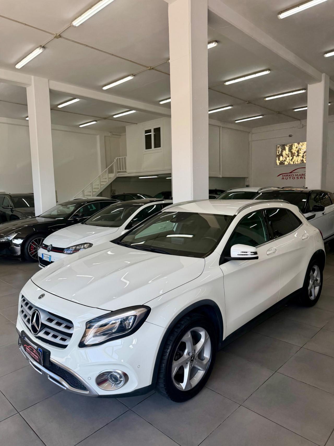 Mercedes-benz GLA 200 d Premium FINANZIABILE