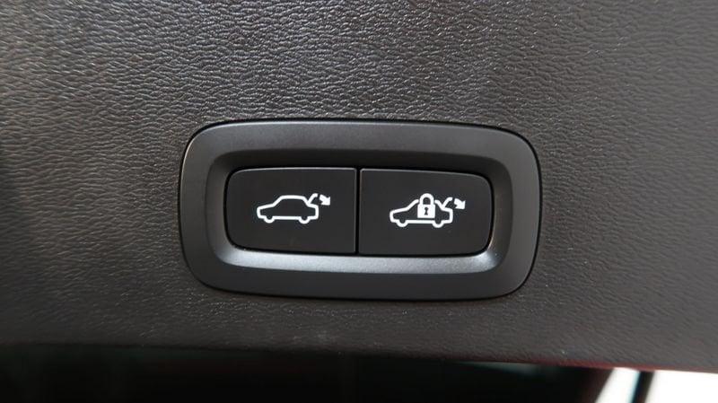 Volvo XC40 Recharge T4 Plug-in Hybrid auto Recharge Core