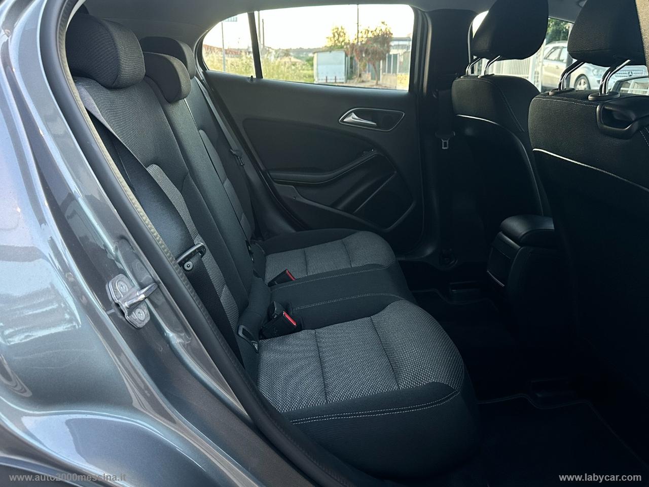 MERCEDES-BENZ GLA 200 d Automatic Business Extra