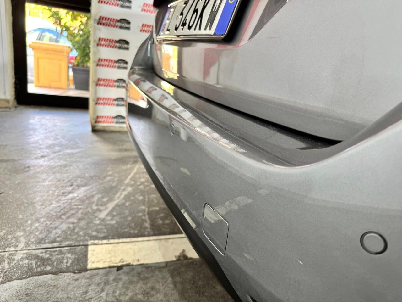 Peugeot 308 BlueHDi 120 S&S EAT6 SW Allure