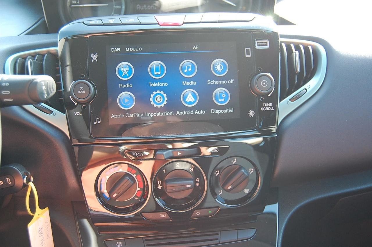 Lancia Ypsilon 1.0 FireFly 5 porte S&S Hybrid Platino