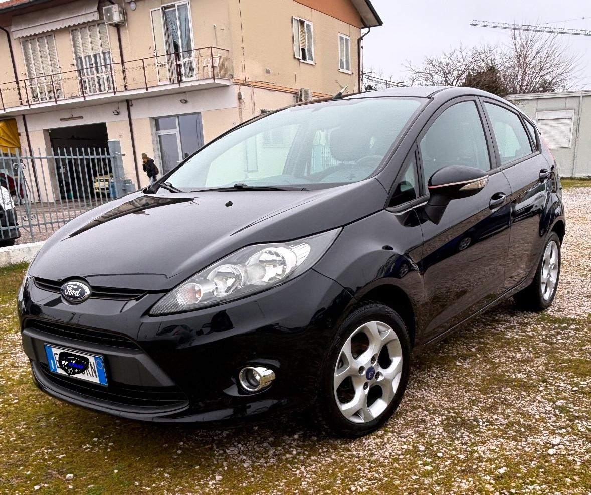 Ford Fiesta 1.4 5 porte Bz.- GPL Titanium