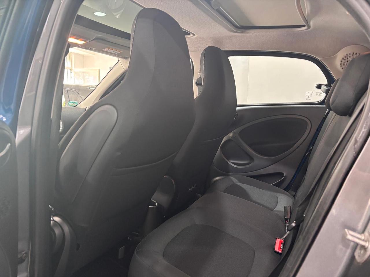 SMART FORFOUR 0.9 TWINAMIC TURBO BRABUS