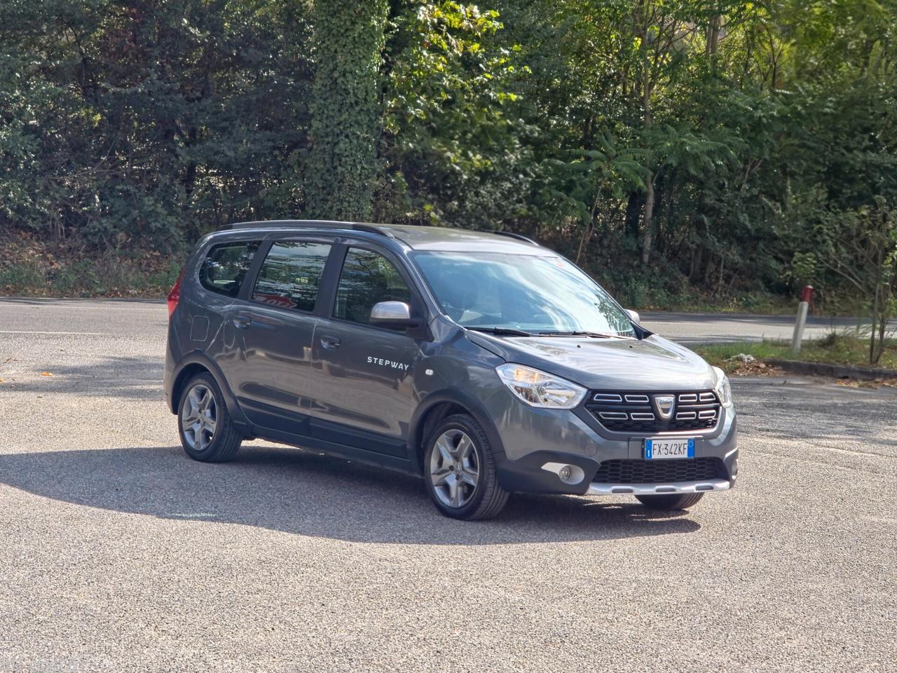 Dacia Lodgy Stepway 1.5 Blue dCi 8V 115CV 7 posti E6 Manuale NEO 2019