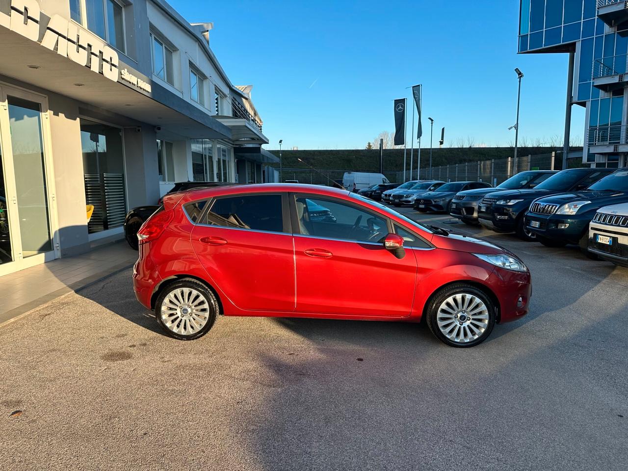 Ford Fiesta 1.2 82 CV 5 porte Titanium ok neopatentati