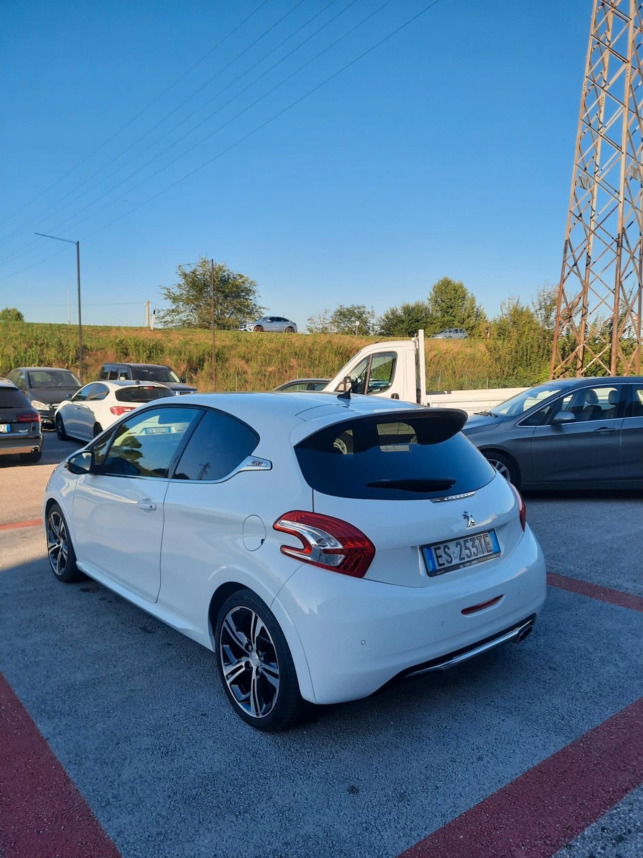 Peugeot 208 1.6 THP 200 CV 3 porte GTi