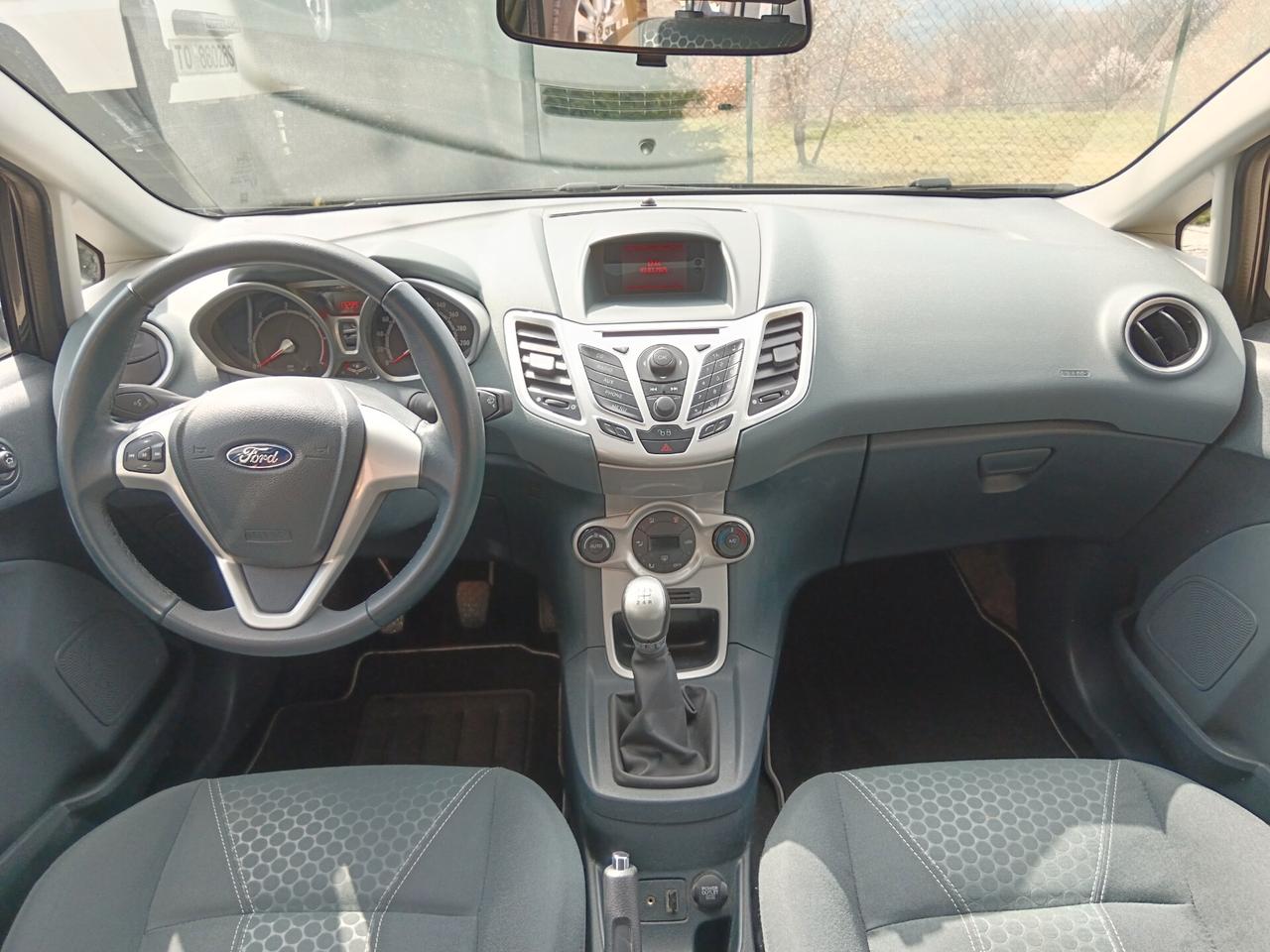 Ford Fiesta 1.4 TDCI 68CV TITANIUM NUOVISSIMA