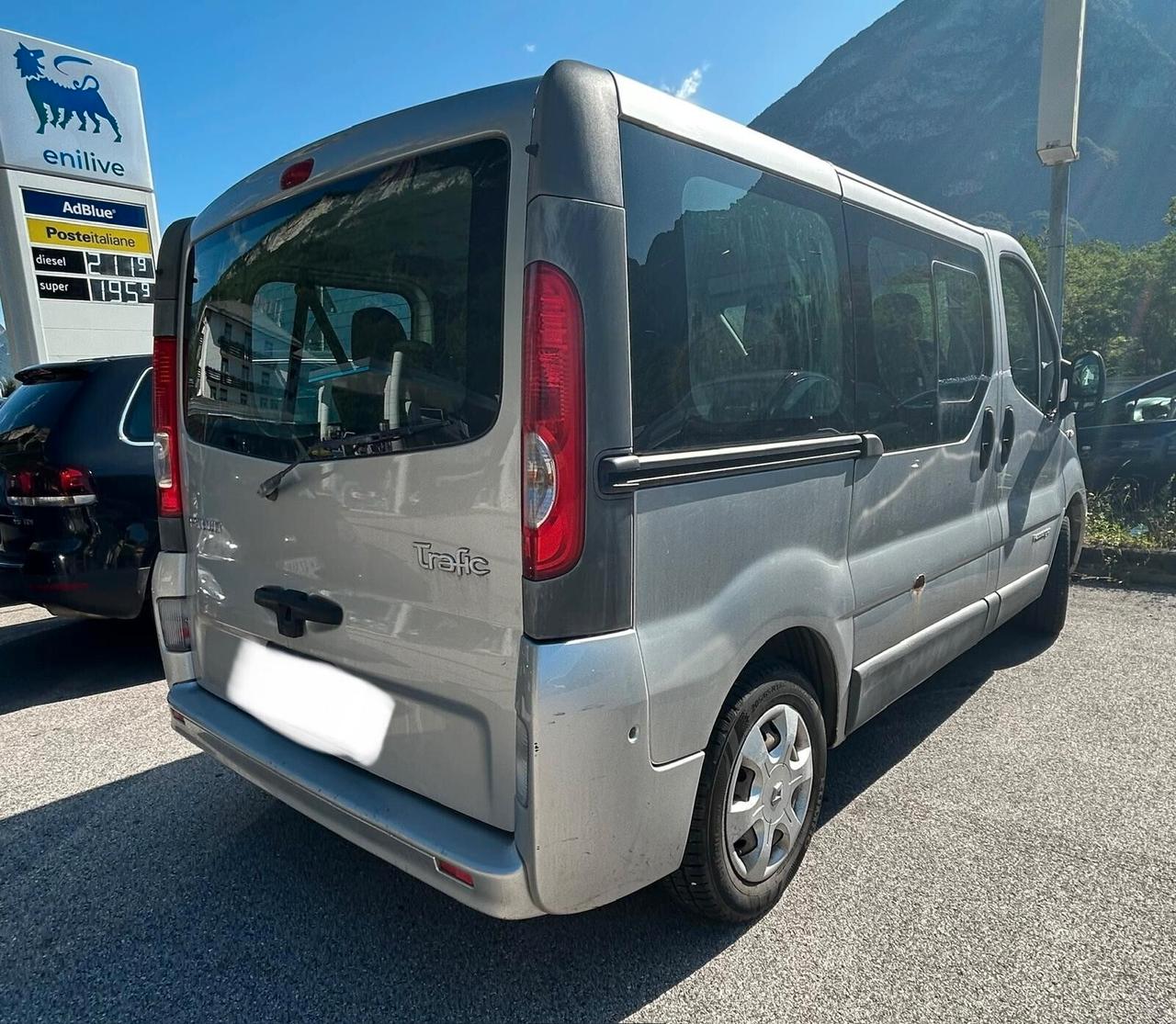 Renault Trafic T27 2.0 dCi/115 PC-TN Passenger Black Edition