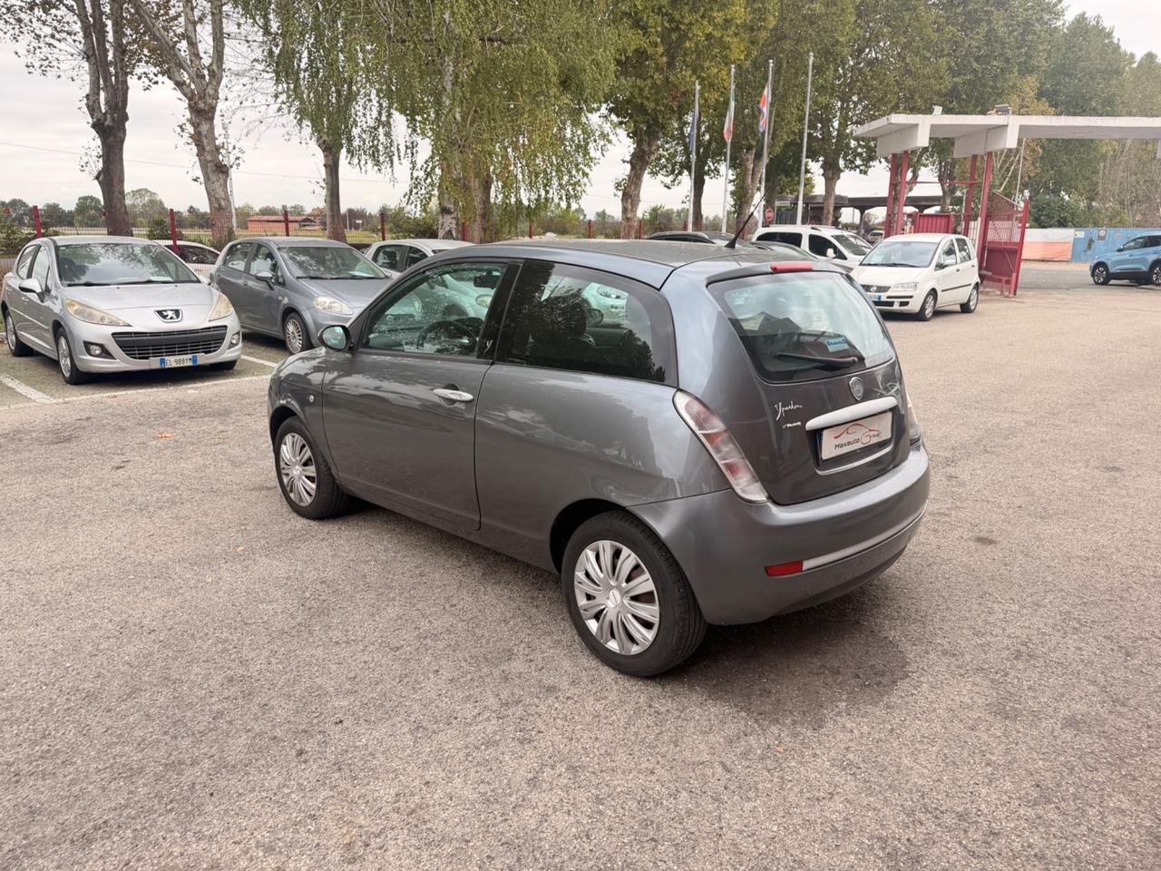 Lancia Ypsilon 1.2 Versus