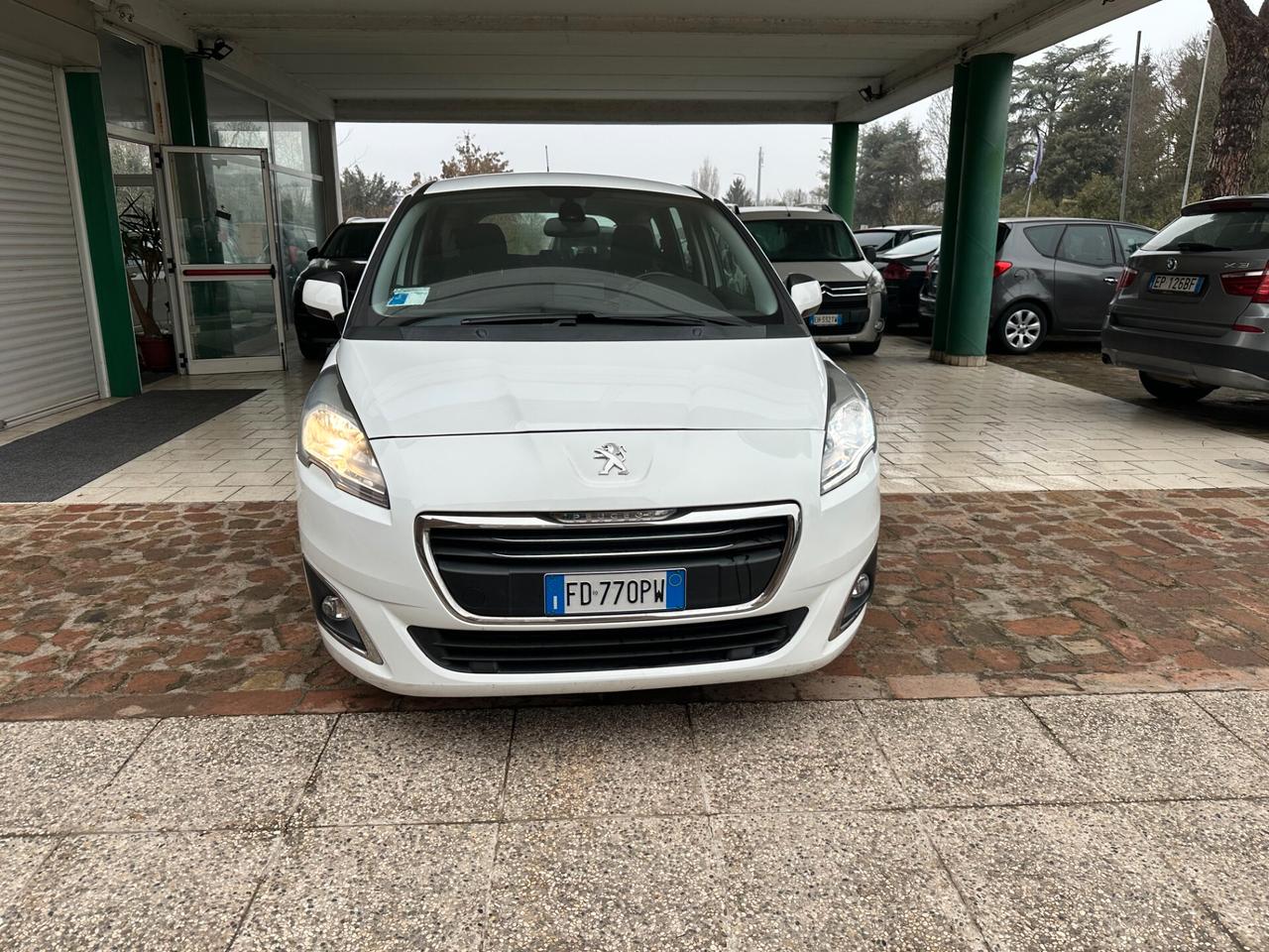 Peugeot 5008 1600 HDI AUT. 7 POSTI