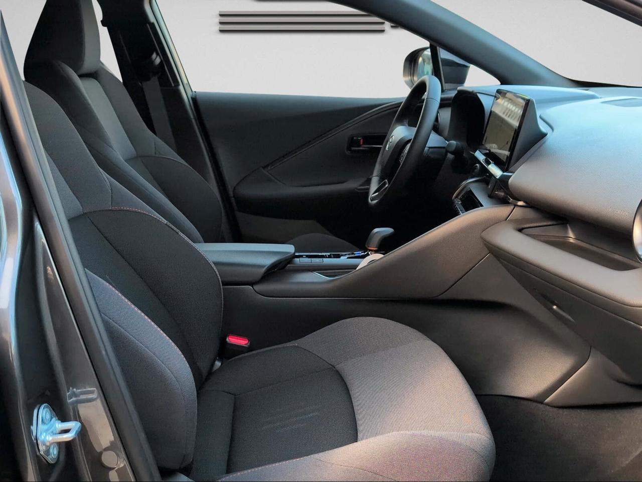 Toyota C-HR 2.0 PHEV - NOLEGGIO
