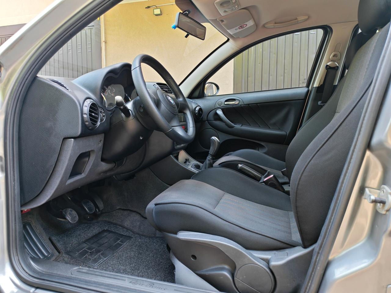 Alfa Romeo 147 1.6 BENZINA 105cv / 39.000km / Unipro