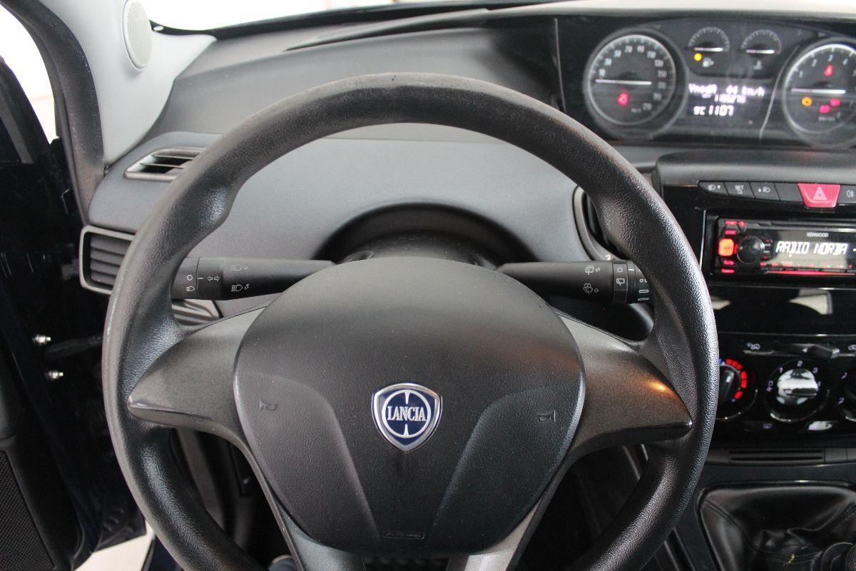 LANCIA - Ypsilon - 1.2 69 CV 5p. Silver