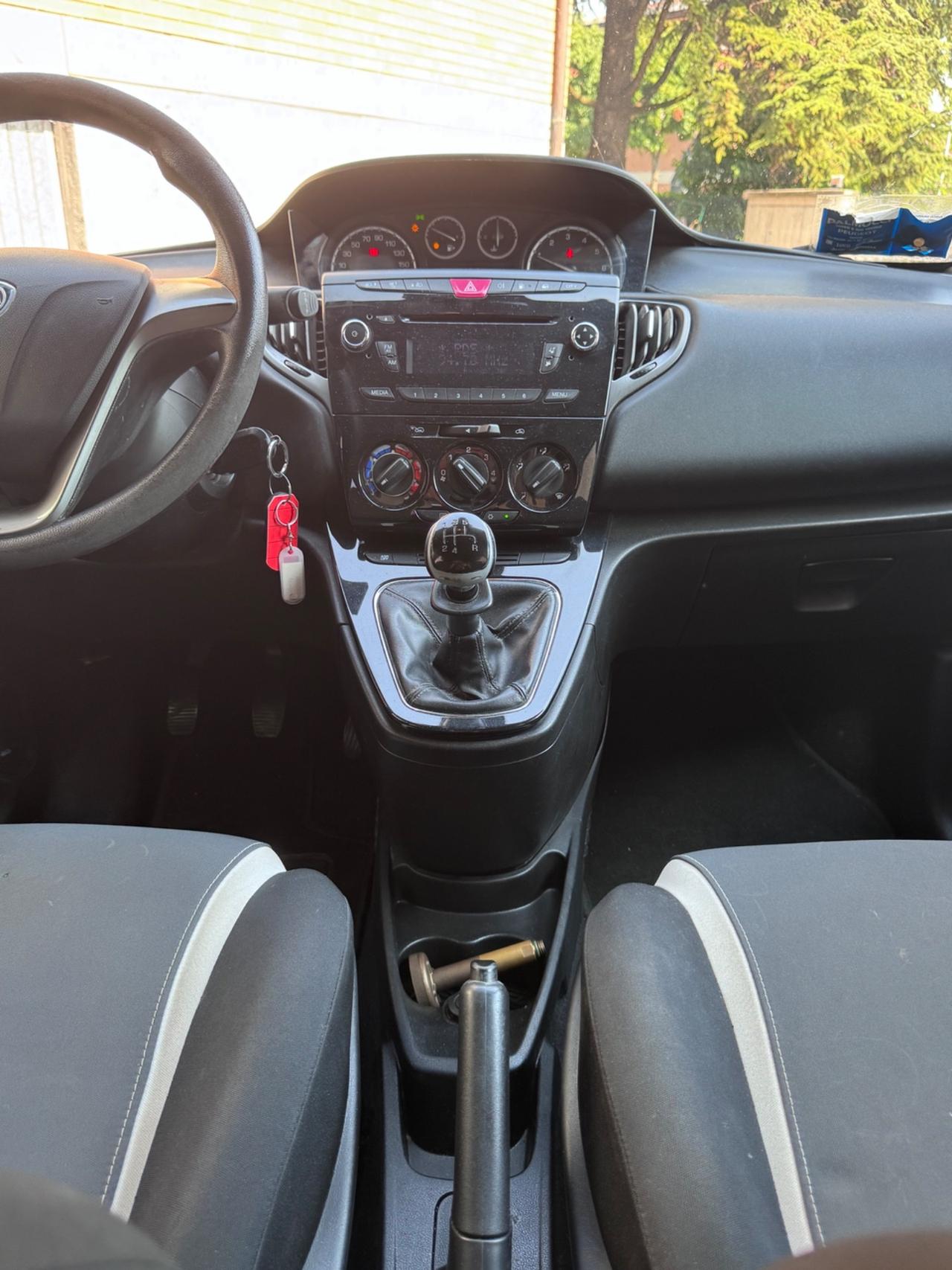 Lancia Ypsilon 1.2 69 CV 5 porte GPL Ecochic Gold