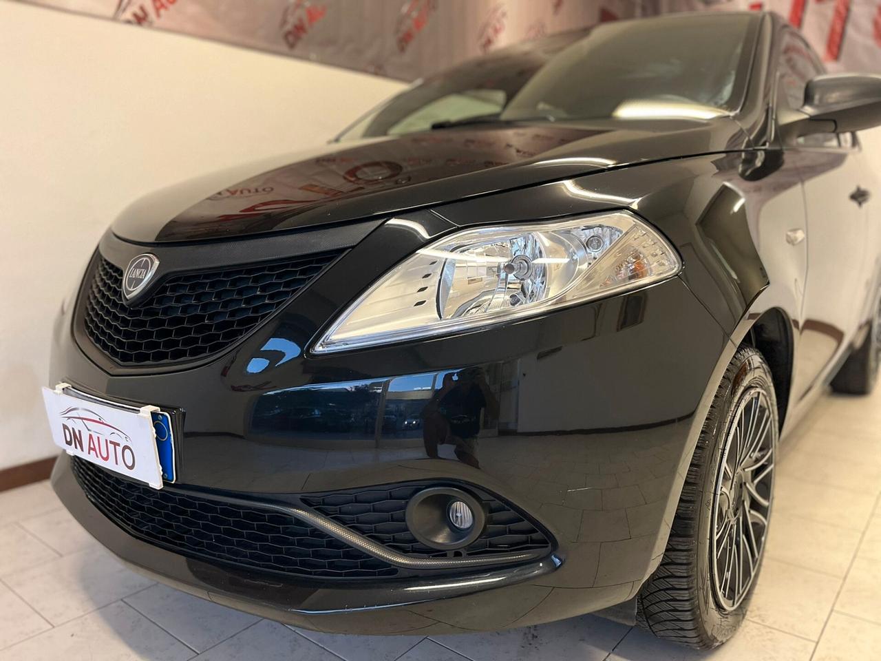 Lancia Ypsilon 1.2 69 CV 5 porte S&S Elefantino Blu