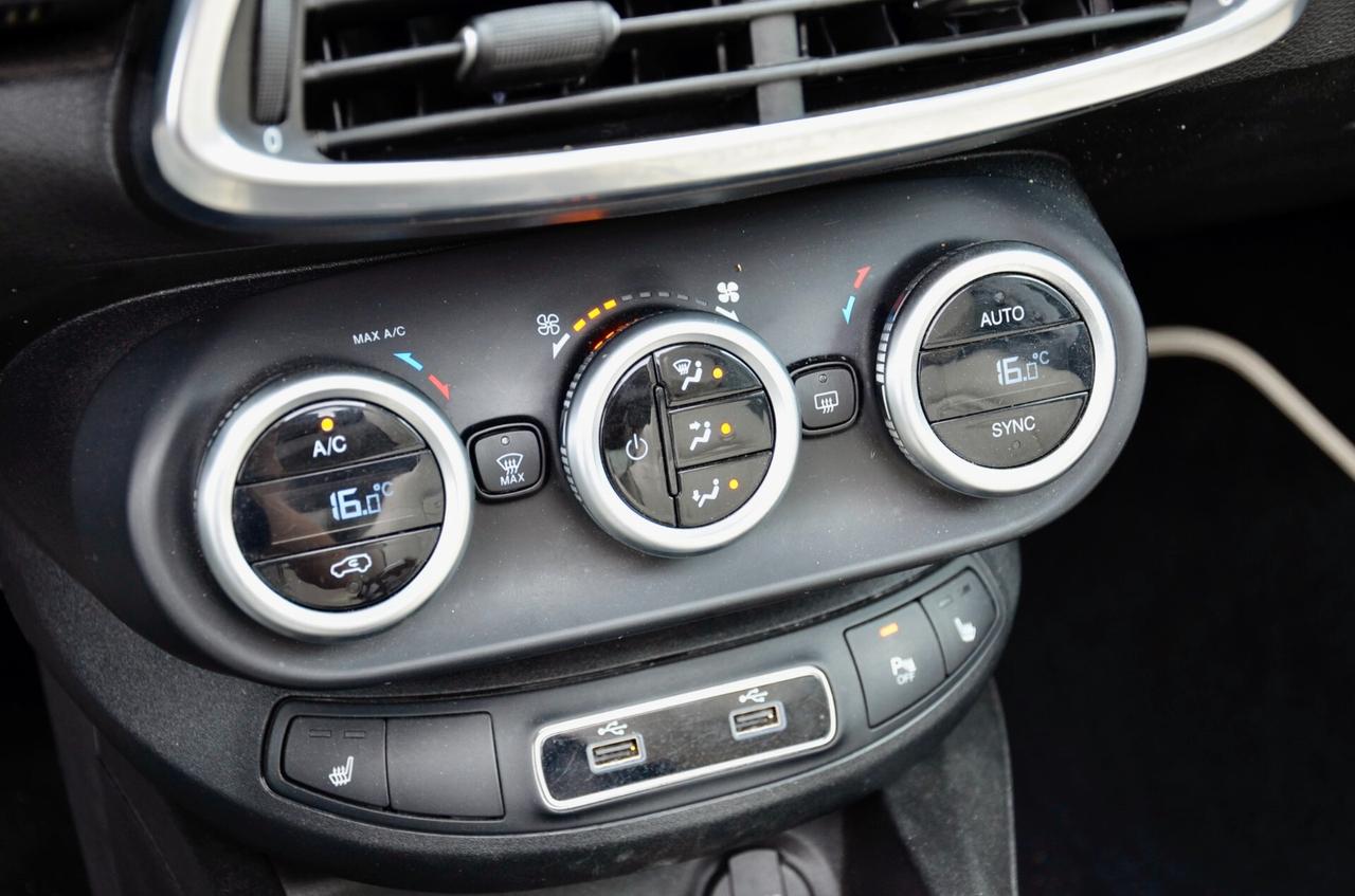 FIAT 500X 1.0 T3 YACHT CLUB CAPRI 120cv, UNICOPROPRIETARIO, SERVICE FCA, EURO 6D, TETTO, NAVI, RETROCAMERA, FARI LED, PERMUTE