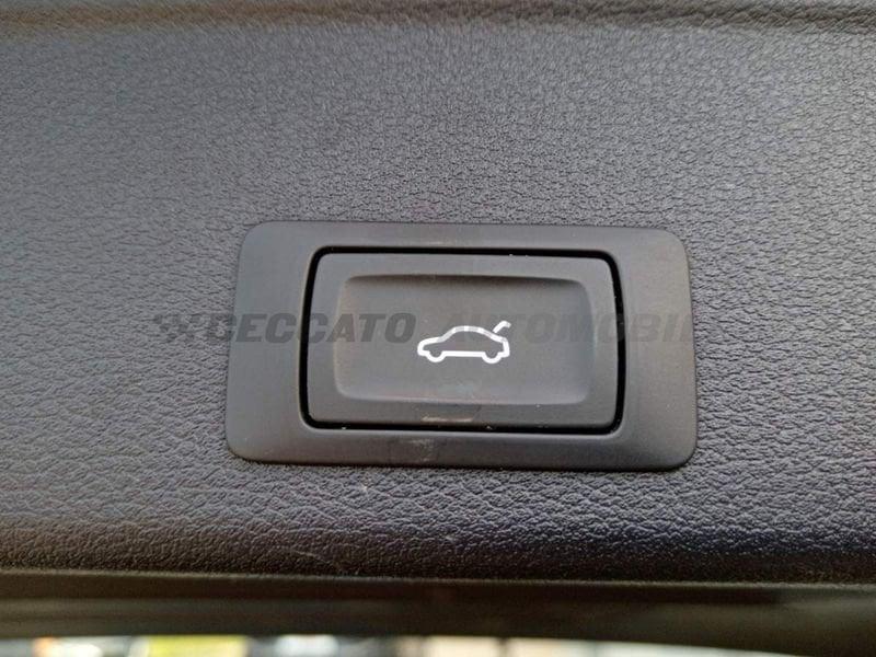Audi A4 V 2019 Avant Avant 30 2.0 tdi mhev Business Advanced 136cv s-tronic