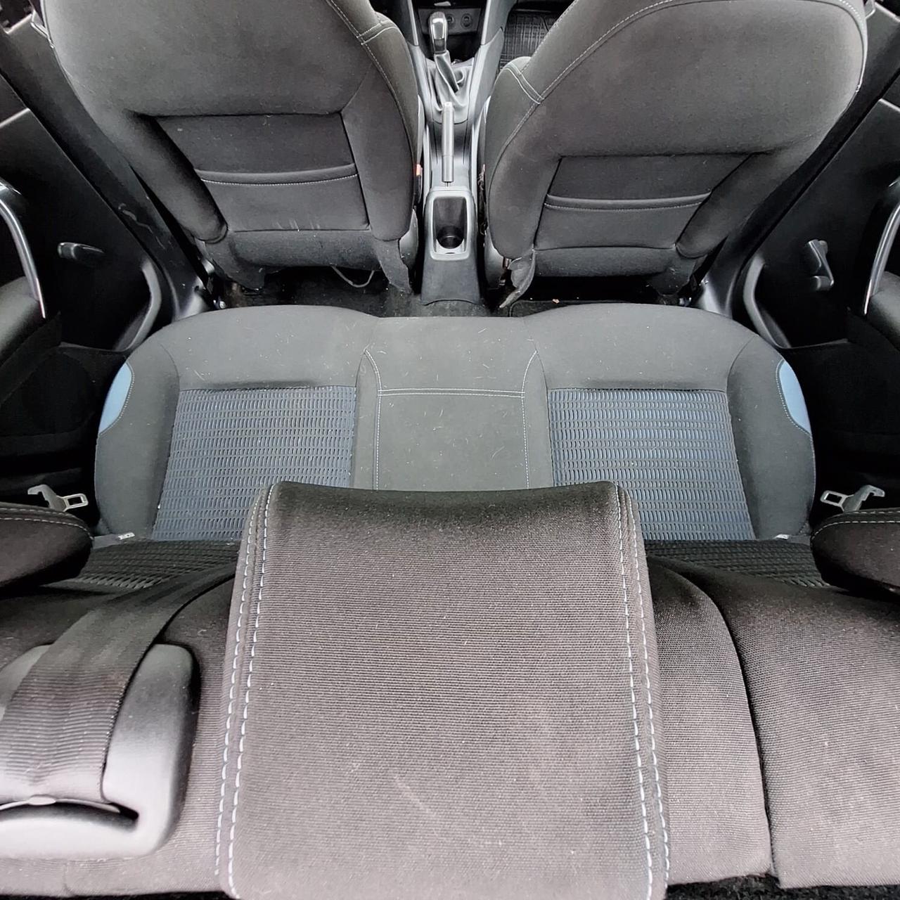 Peugeot 208 1.4 HDi 68 CV 5 porte Allure