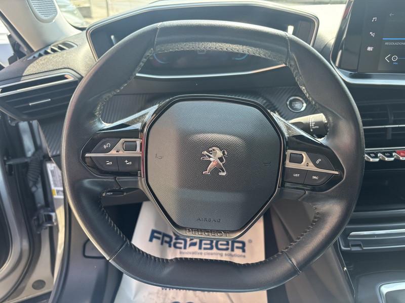 Peugeot 2008 2008 1.2 puretech Allure s&s 100cv LED-CAM-APP CONNECT-17"