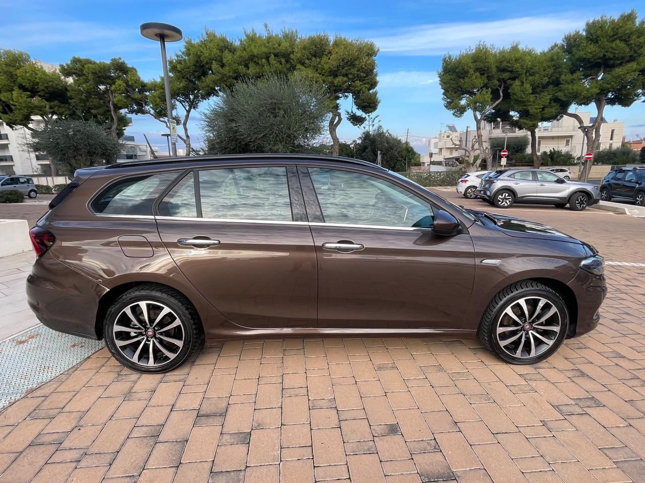 Fiat Tipo 1.6 Mjt S&S SW Lounge VETTURA IN ARRIVO