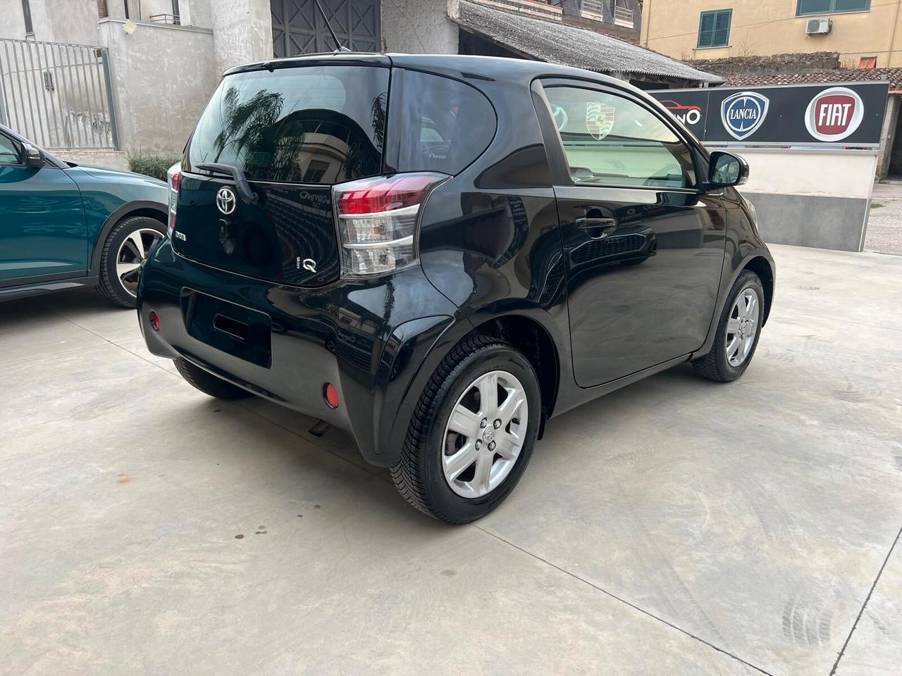 Toyota iQ 1.0 Sol