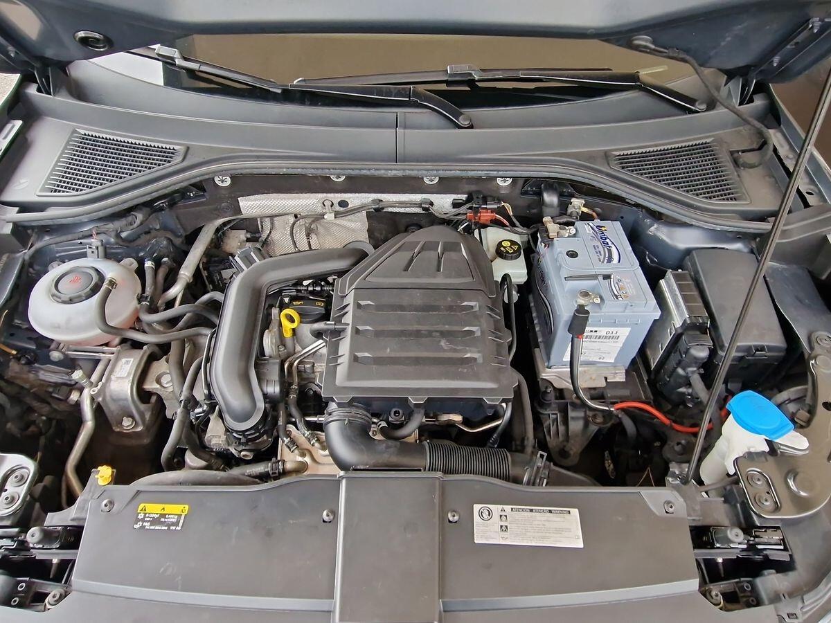 VOLKSWAGEN T - ROC 1.0 T STYLE