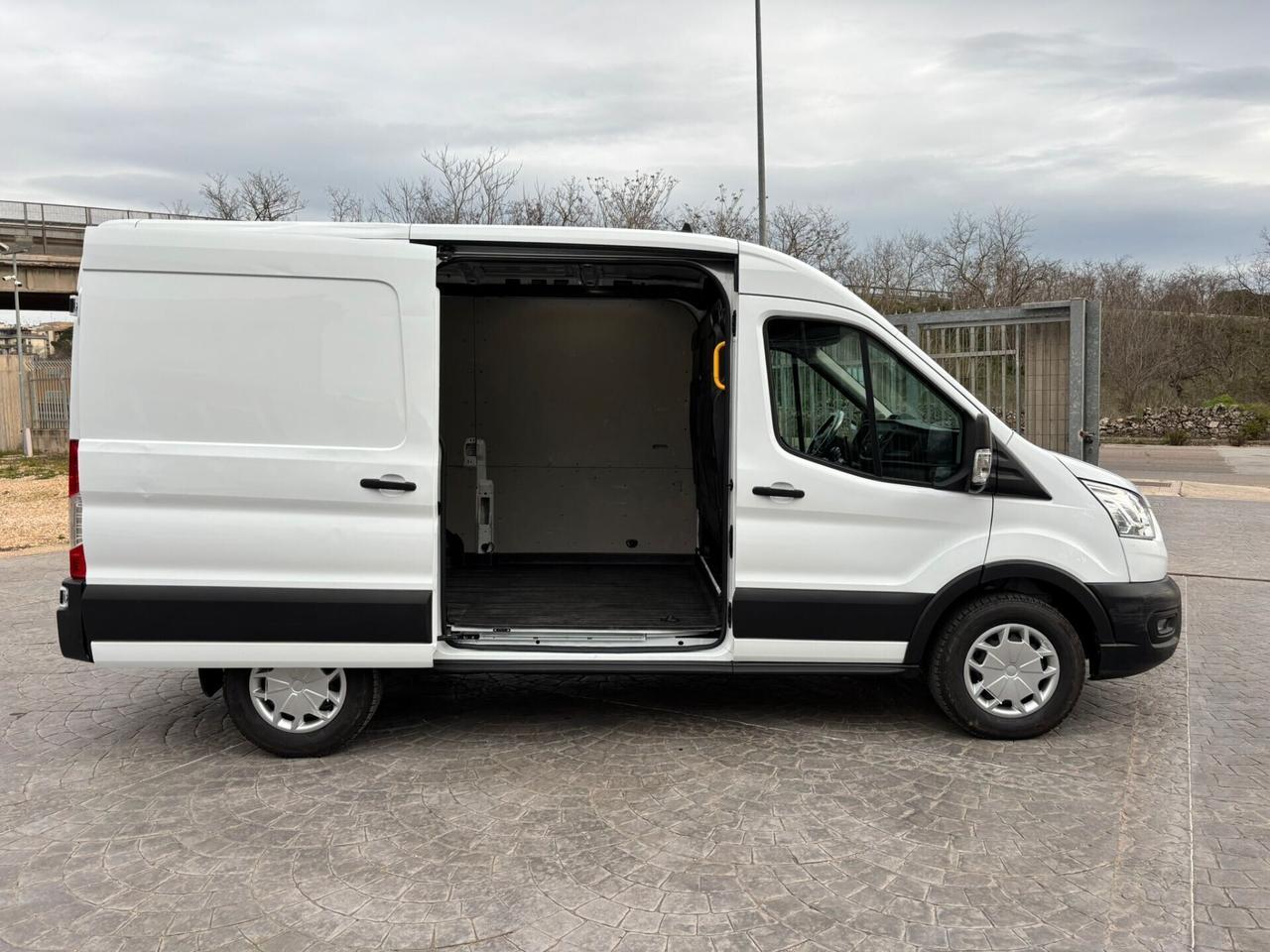 Ford Transit 350 2.0TDCi EcoBlue MHEV 130CV Trend