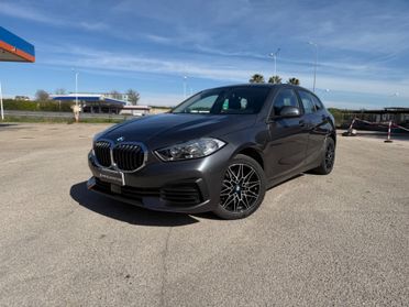 Bmw 116 116d 5p. Business Advantage