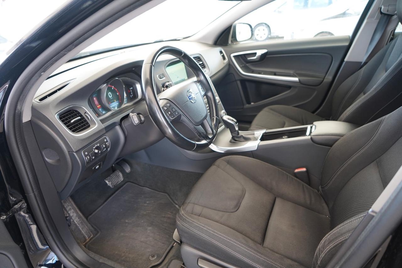 Volvo V60 D2 1.6 Powershift Kinetic