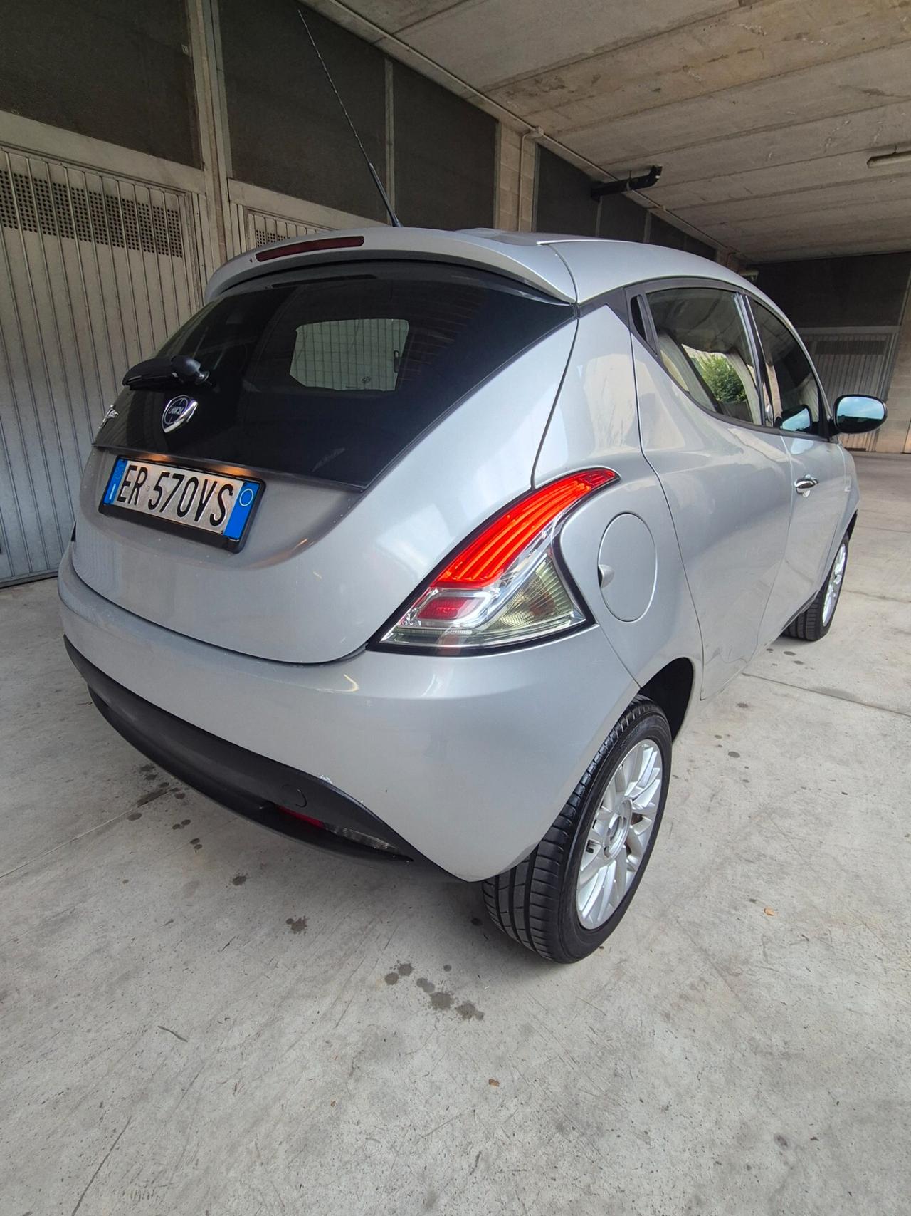 YPSILON BENZINA/METANO ECOCHIC GOLD