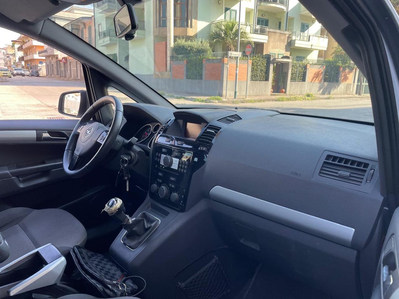 Opel Zafira 1.8 16V GPL-TECH Edition 7 posti