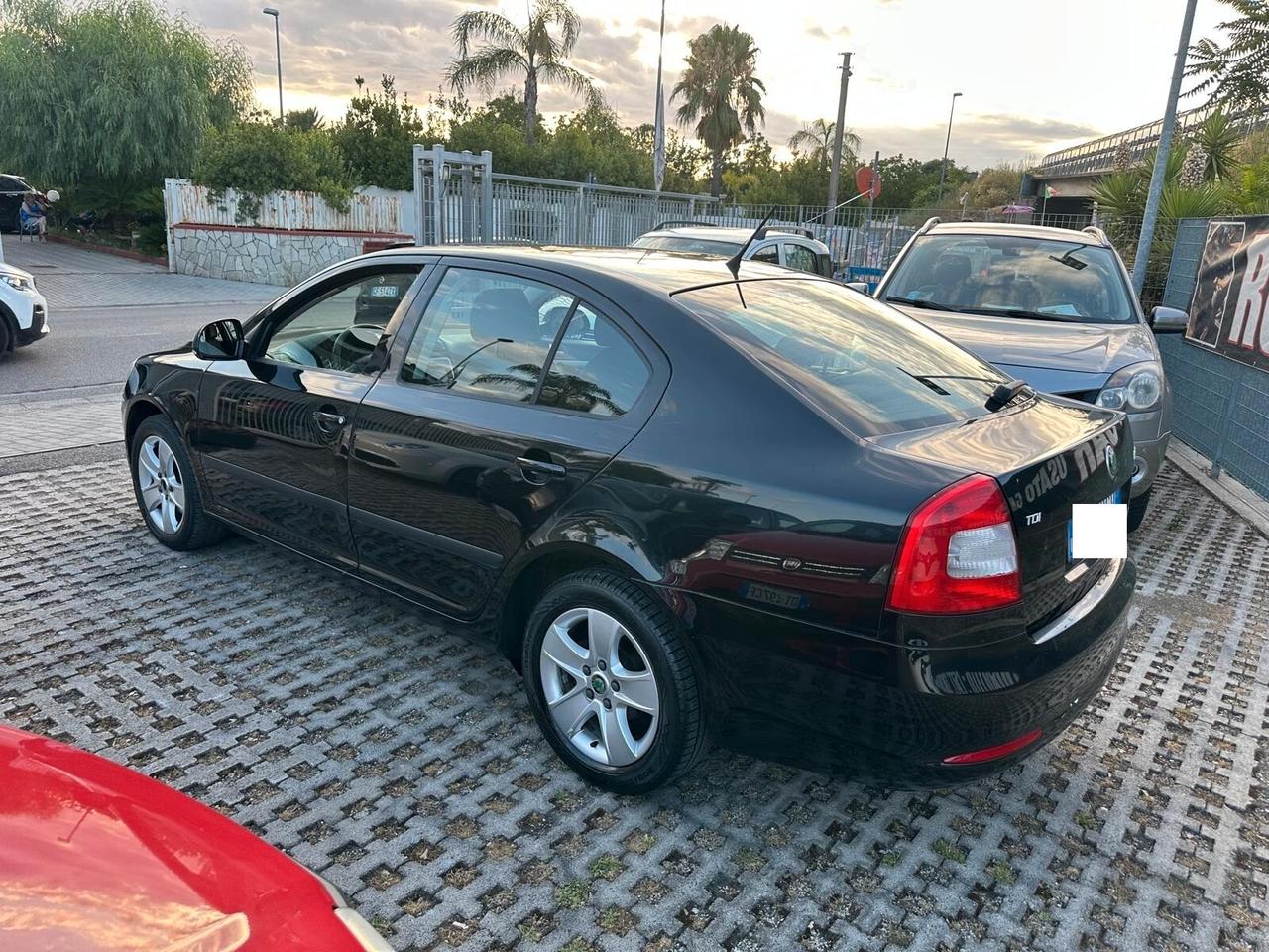 Skoda Octavia 1.6 TDI CR F.AP. Elegance-01/2012
