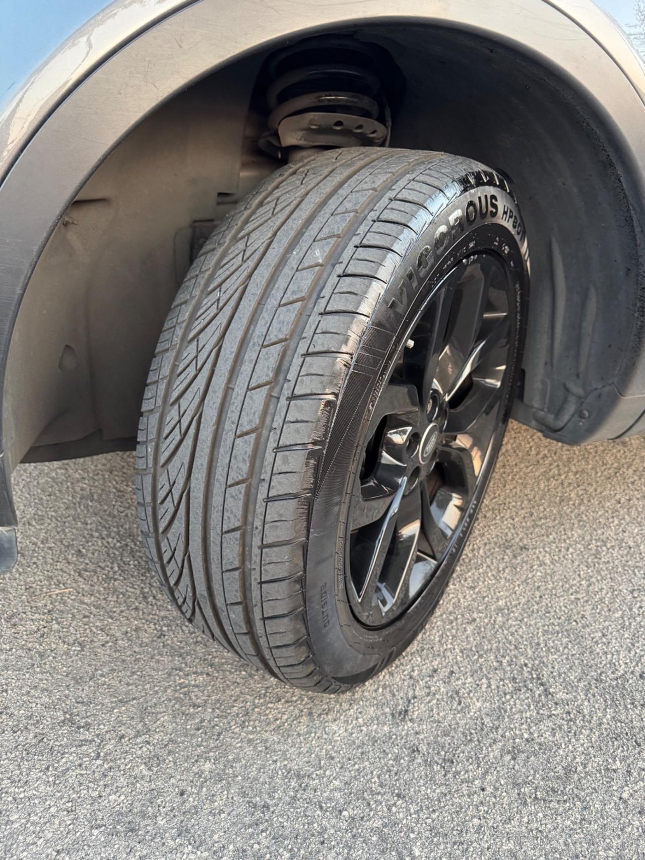 Land Rover Discovery Sport 2.0 TD4 INTERNI IN PELLE