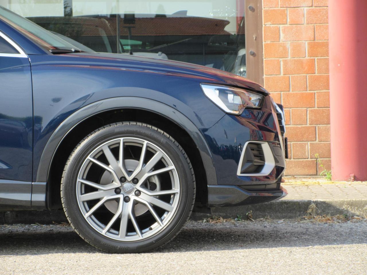 Audi Q3 35 2.0 tdi Business Advanced quattro s-tronic