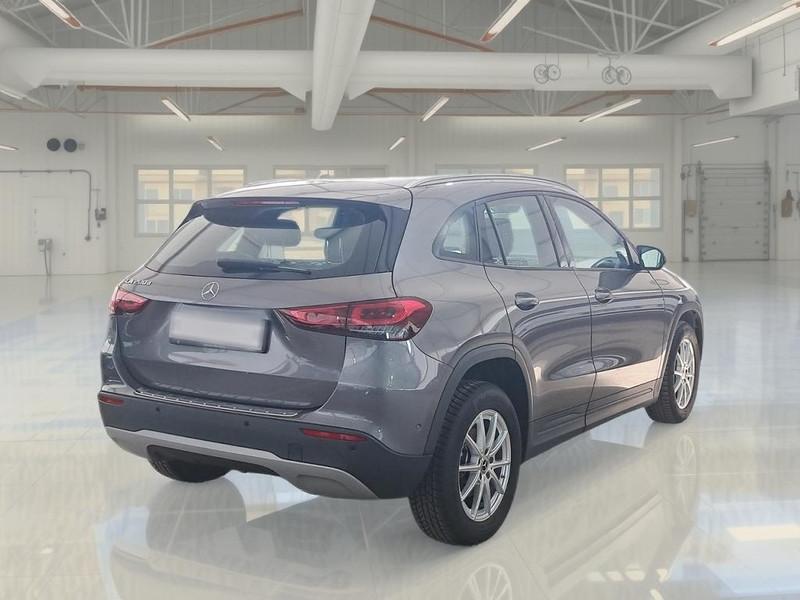 MERCEDES-BENZ GLA 200 d Automatic Business Extra
