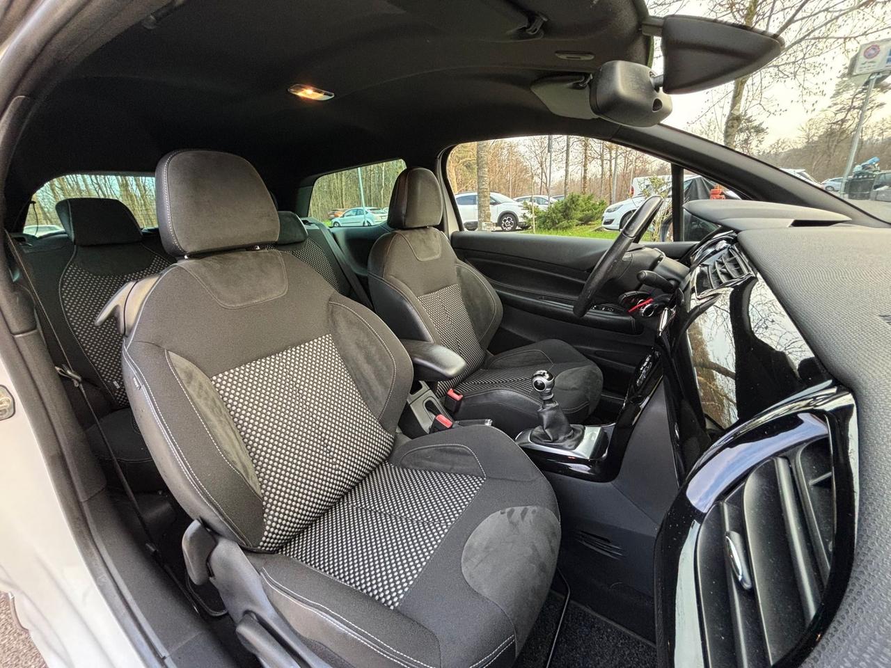 Ds DS3 3 1.6 THP 155 Just Black