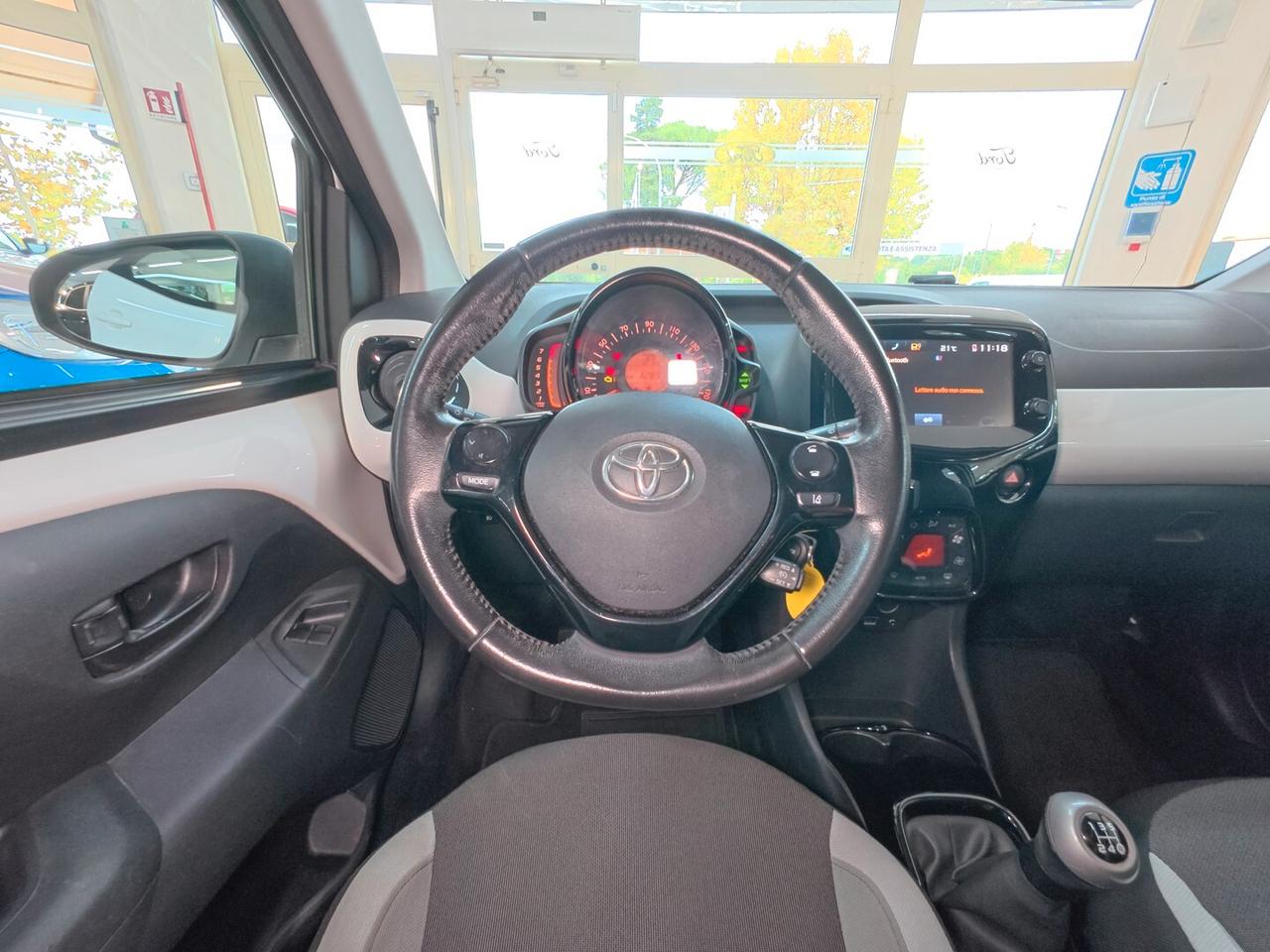 Toyota Aygo 1.0 VVT-i 69 CV 5 porte x-cool
