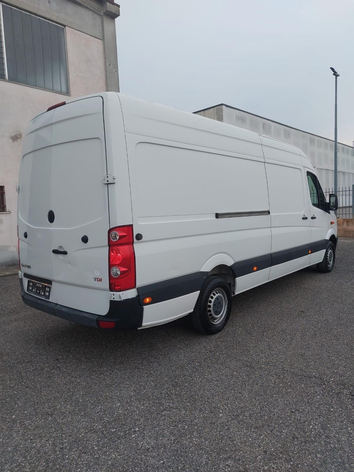 Volkswagen Crafter 35 L2H3 163cavali 42700 chilometri!!!