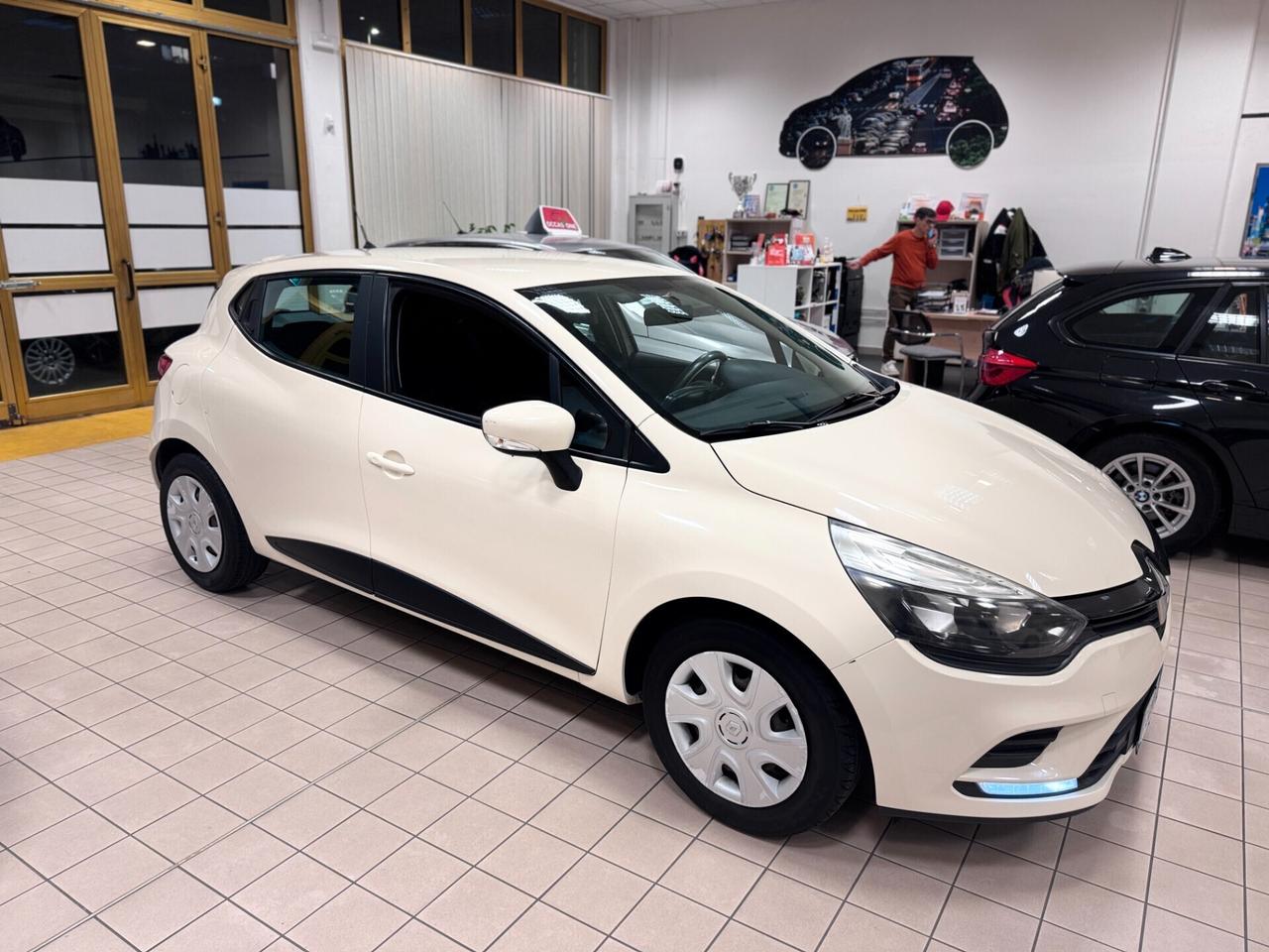 Renault Clio 1.2 75CV 5 porte Intens