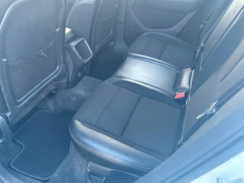 Volvo XC40 2.0 d3 150 CV Momentum my20 2WD